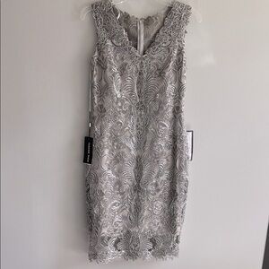 New with tags Tadashi Shoji corded embroidery on tulle v-neck sheath dress